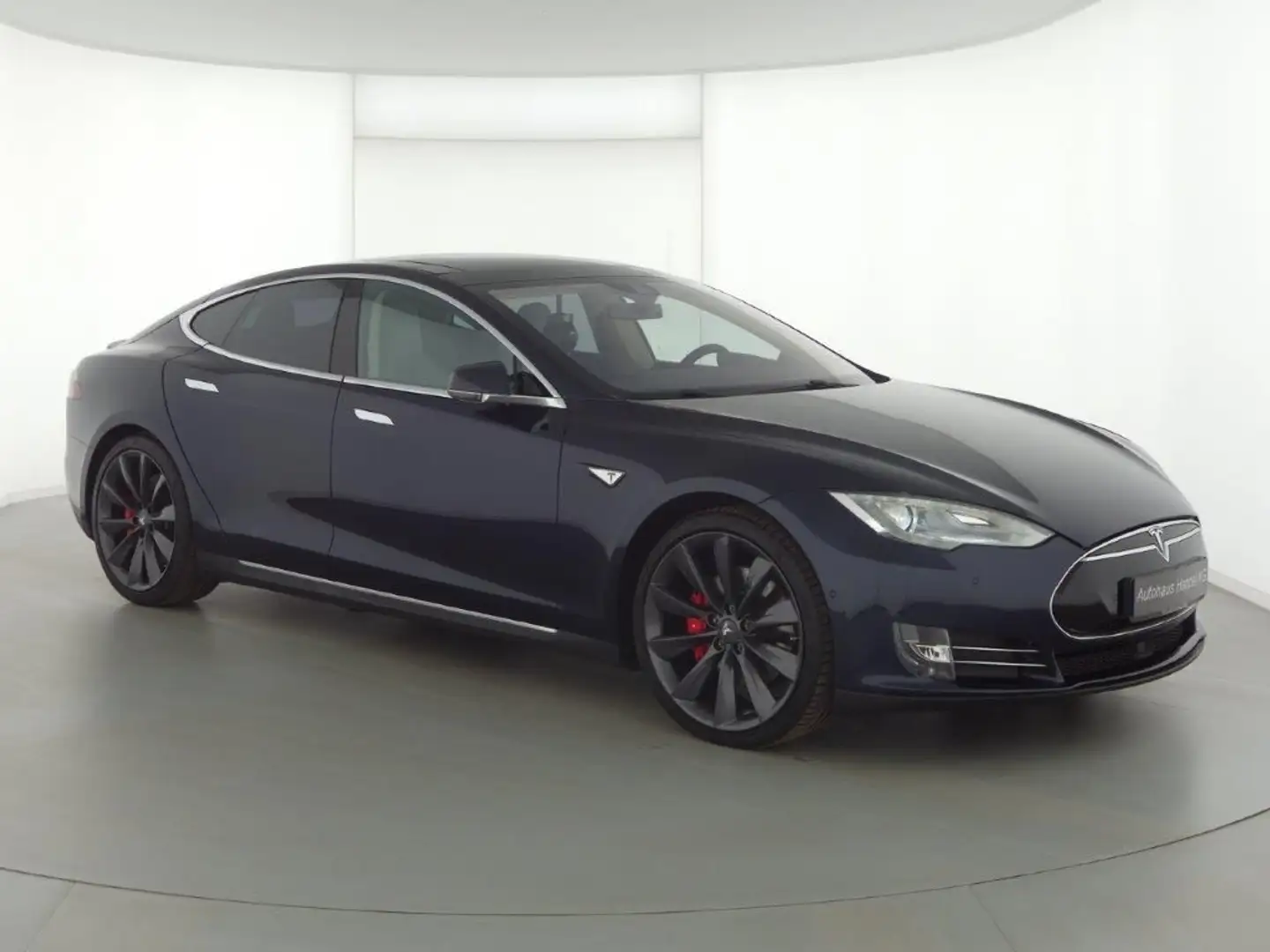 Tesla Model S Performance Beige - 1