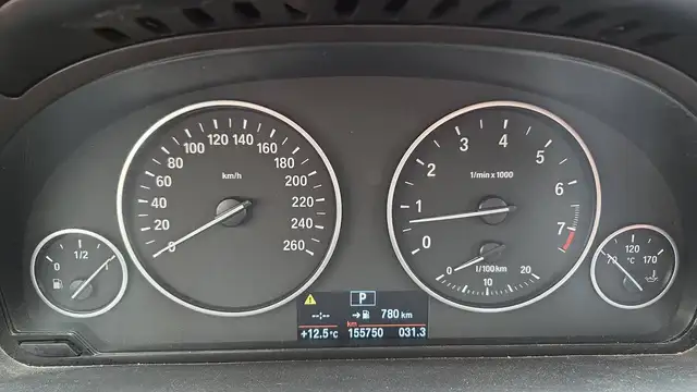 BMW X3 view 12