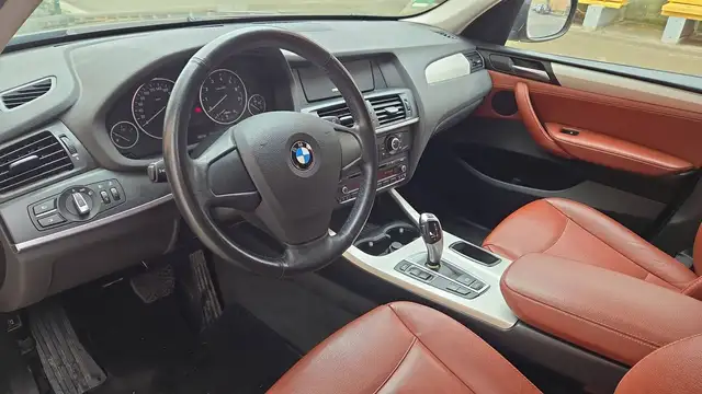 BMW X3 view 8
