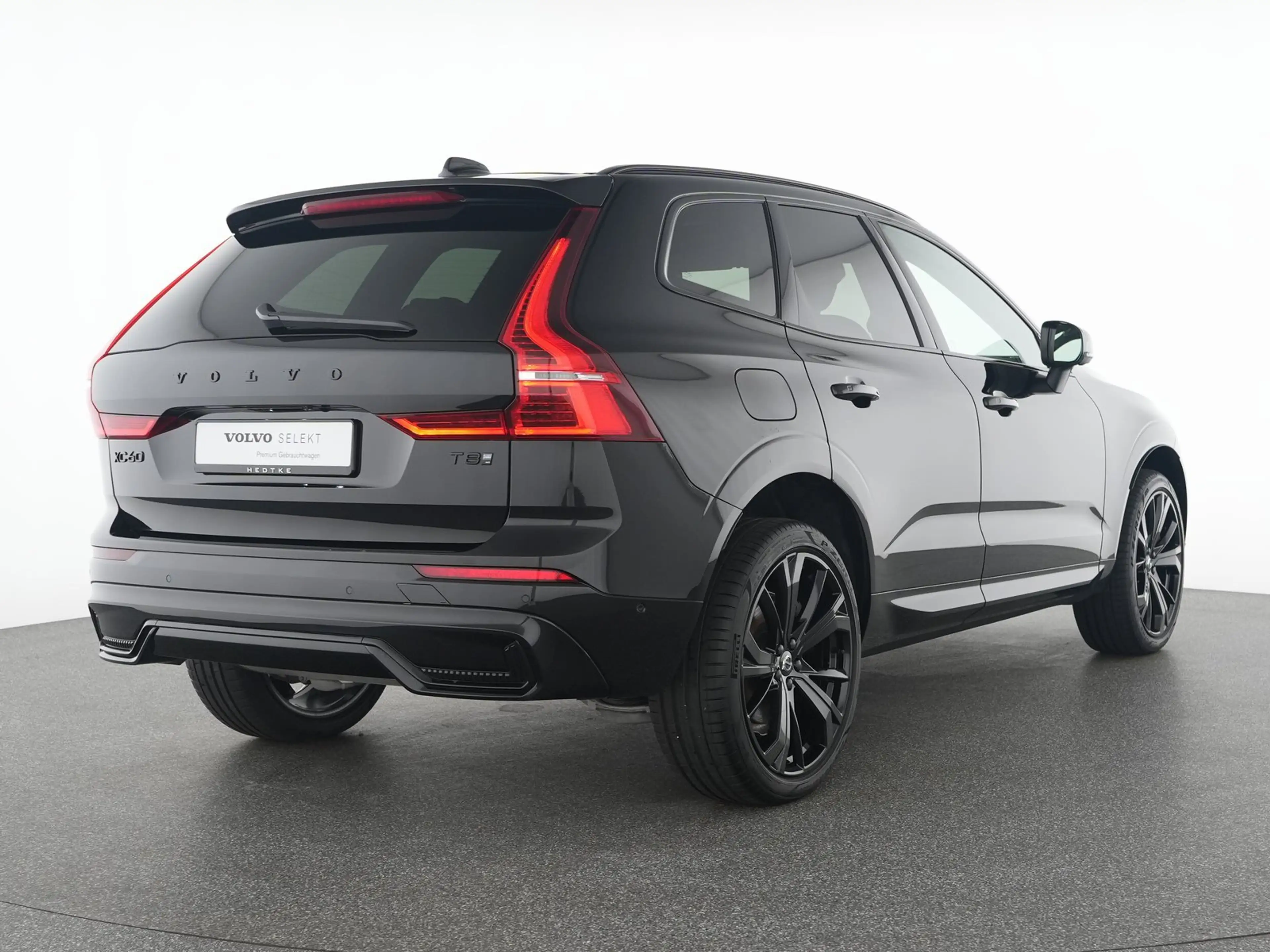Volvo XC60 T8 AWD Ultra Black Edition FOUR-C*B&W*360° — photo 2
