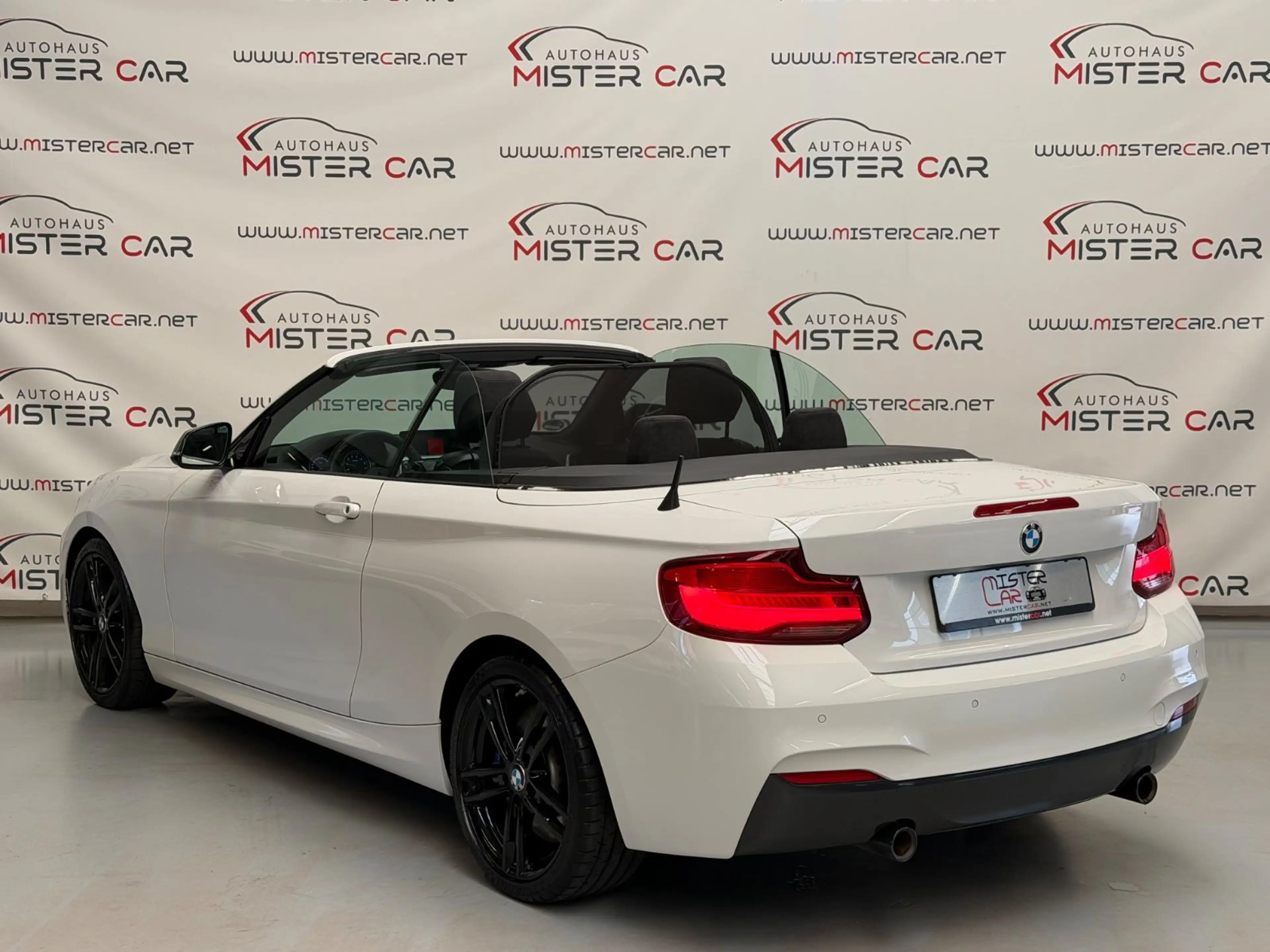 BMW 240 Cabrio M Sport DIGI/LED/NAVI/H&K/OPENAIR — photo 3
