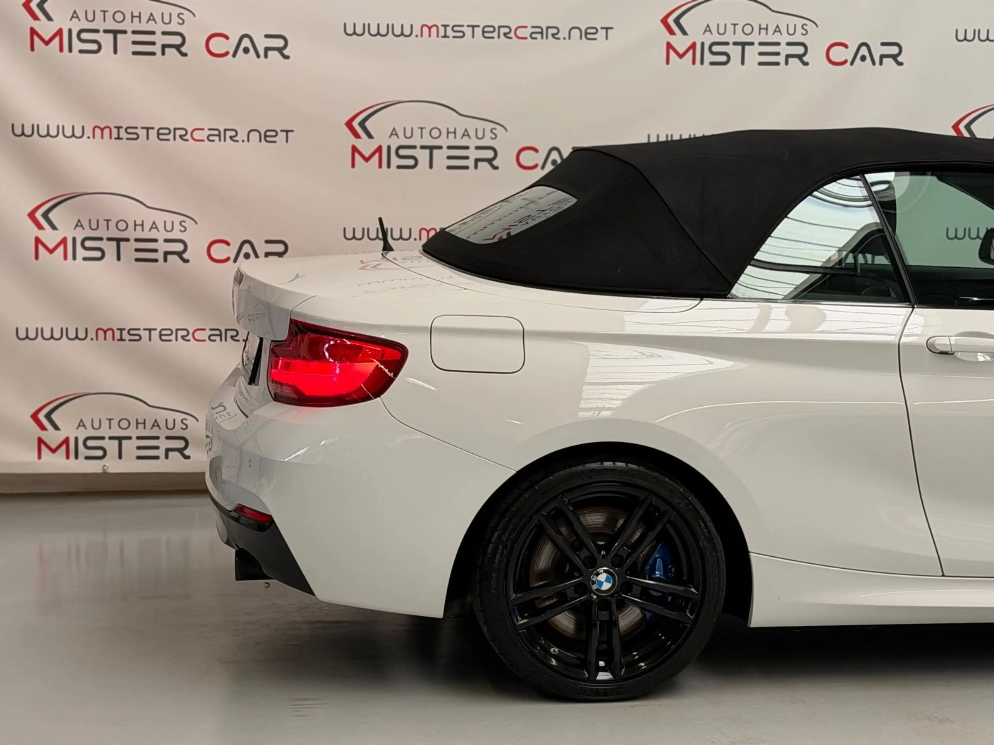 BMW 240 Cabrio M Sport DIGI/LED/NAVI/H&K/OPENAIR — photo 6