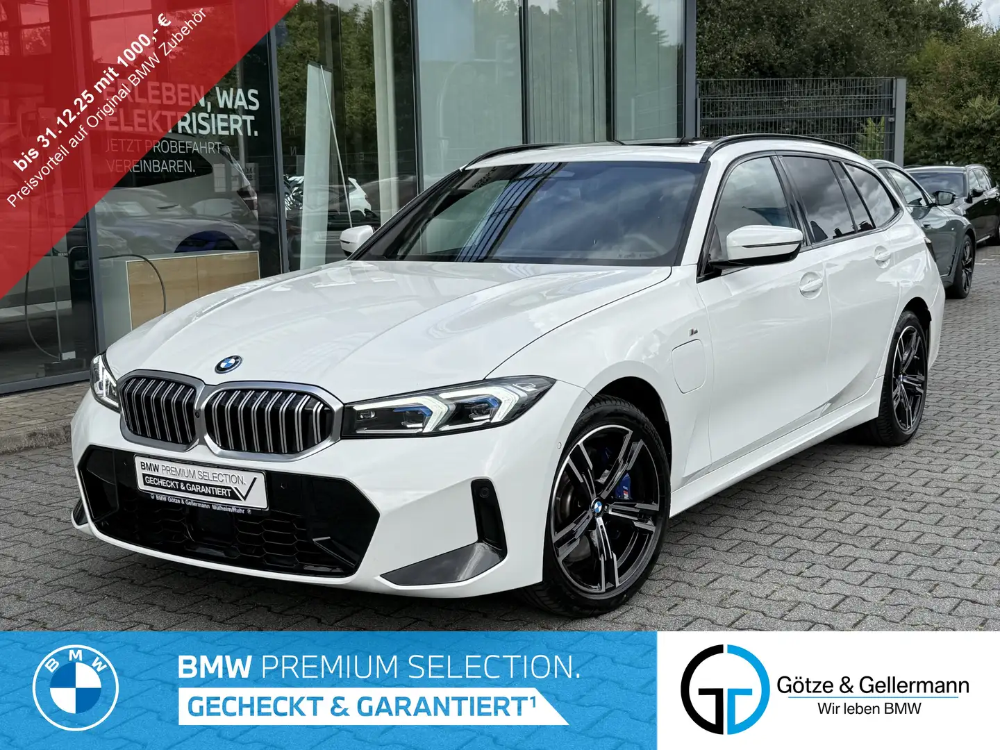 BMW 330 e xDrive Touring M Sportpaket /AHK FACELIFT Weiß - 1