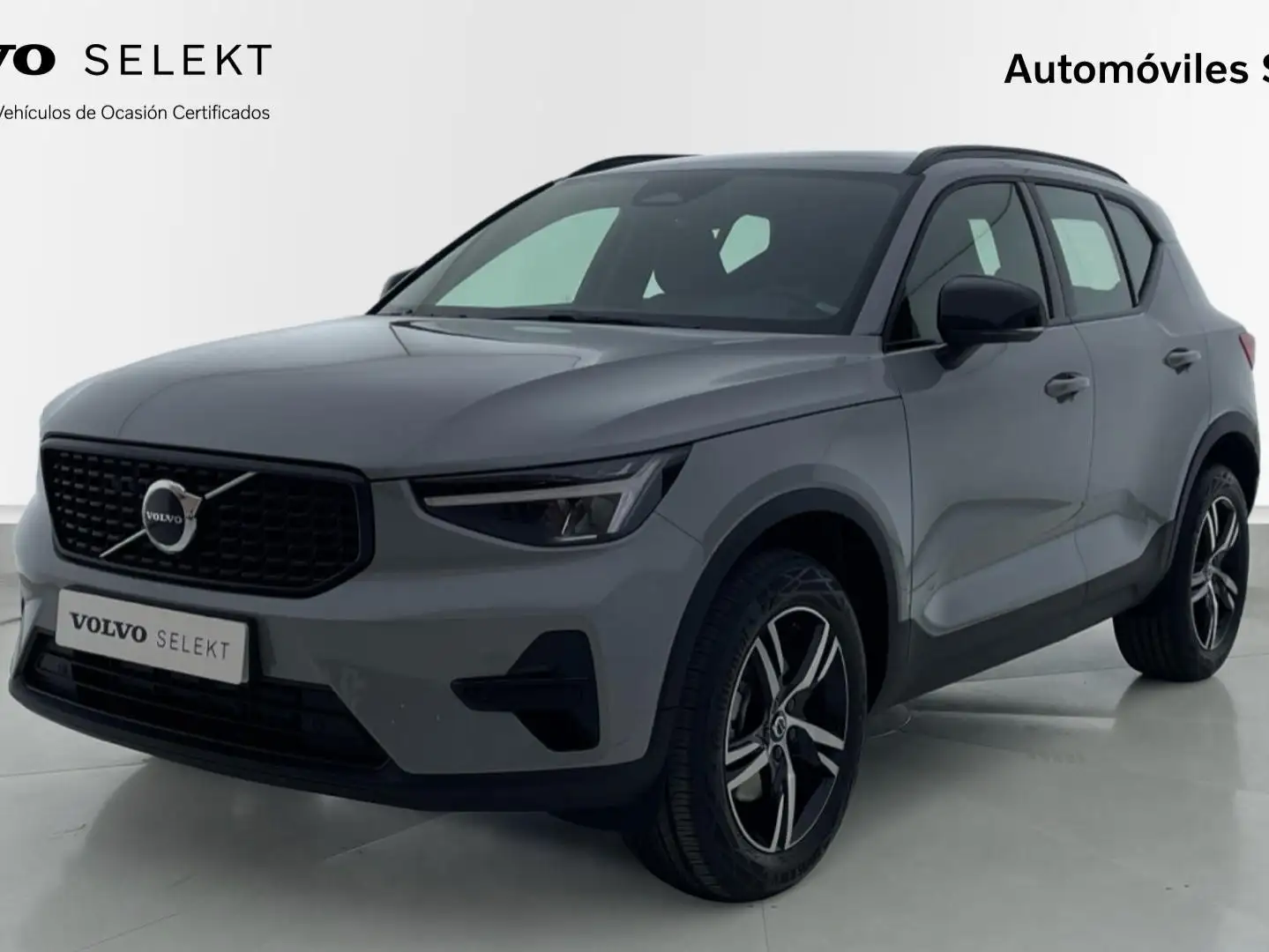 Volvo XC40 B3 Plus Dark Aut. Gris - 1