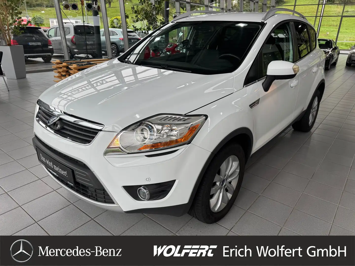 Ford Kuga Titanium AHK Kamera im Kundenauftrag zu verkaufen Weiß - 1