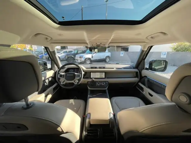 Land Rover Defender view 6