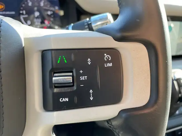 Land Rover Defender view 9