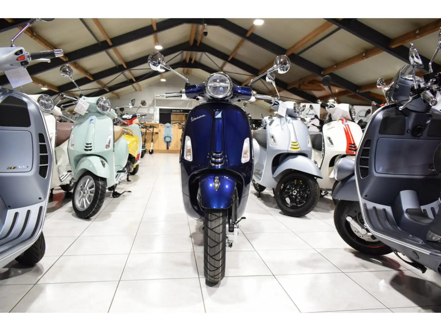 Vespa Primavera 50 4T  B E5 Bleu - 2