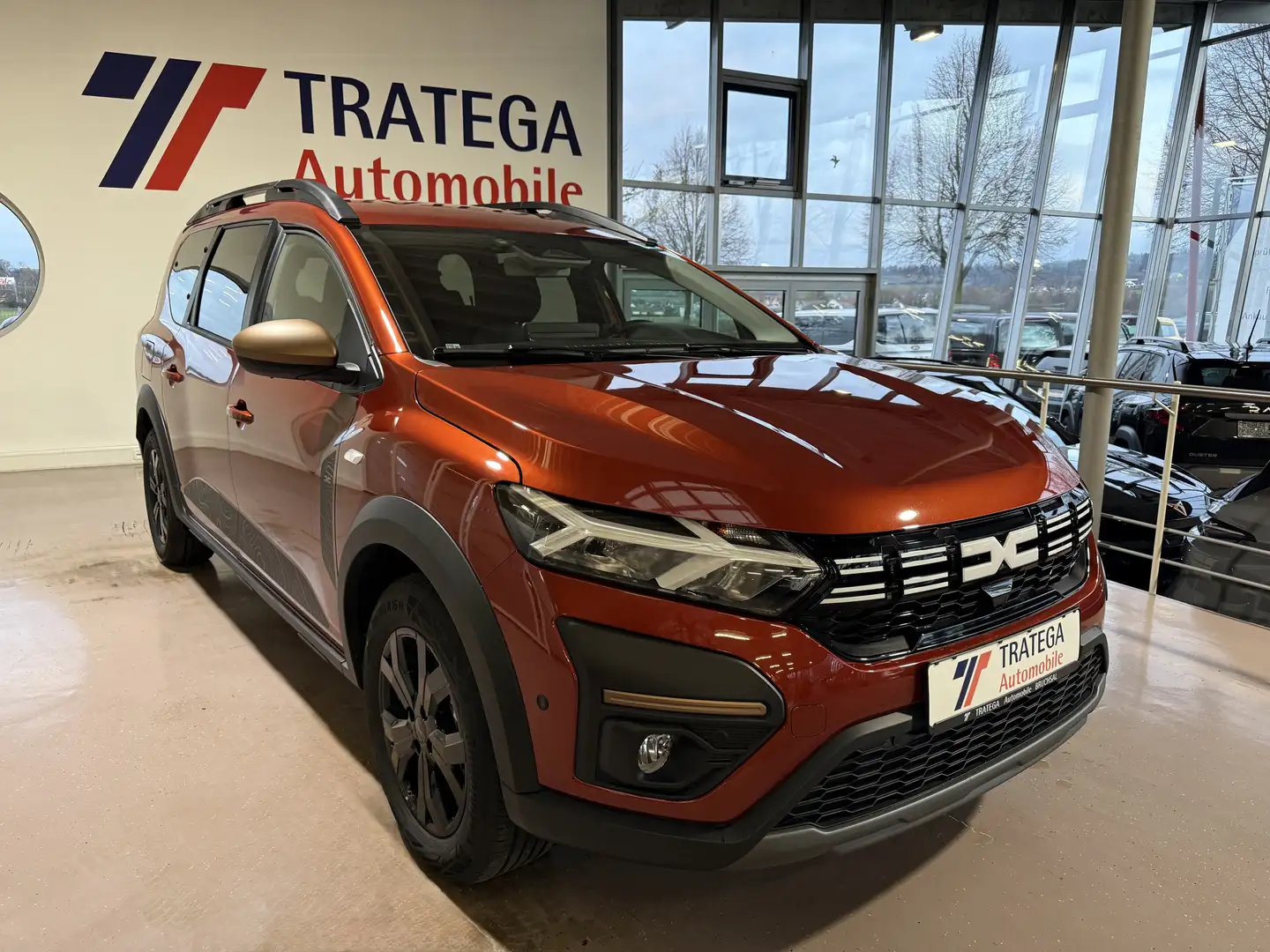 Dacia Jogger Hybrid 140 Extreme 7-Sitzer City-P. SH Braun - 1