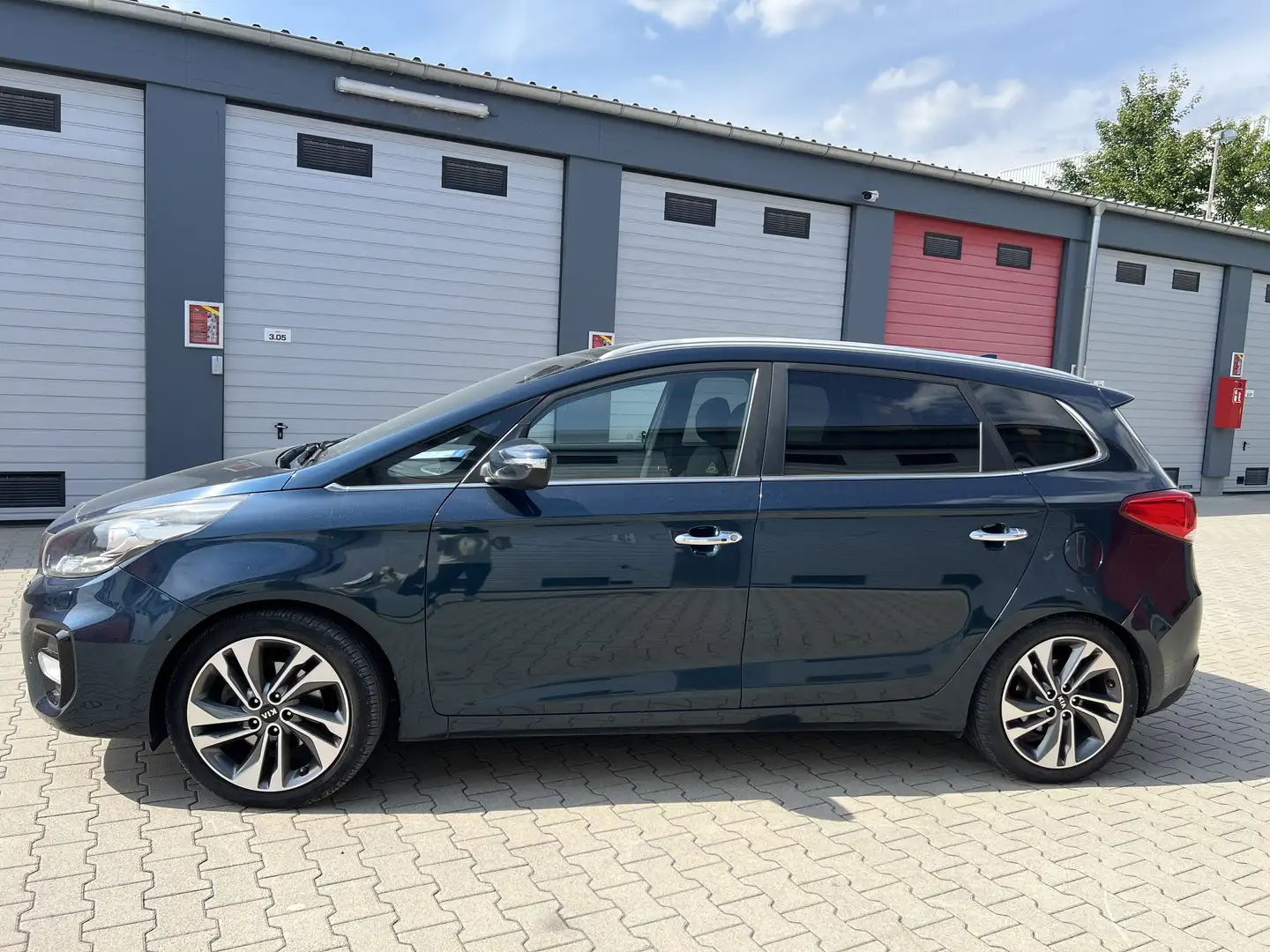 Kia Carens Spirit/Pano/Navi/Leder/7 Sitzer/Euro 6/AHK Blue - 2