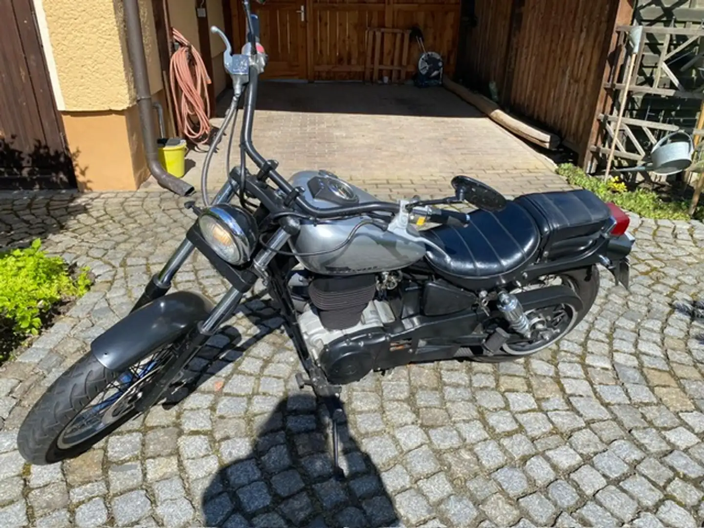Suzuki LS 650 Plateado - 2