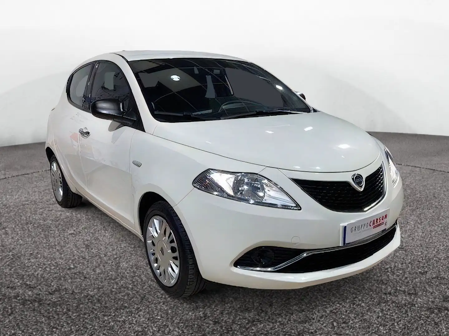 Lancia Ypsilon 1.2 69 CV 5 porte Silver Bianco - 2