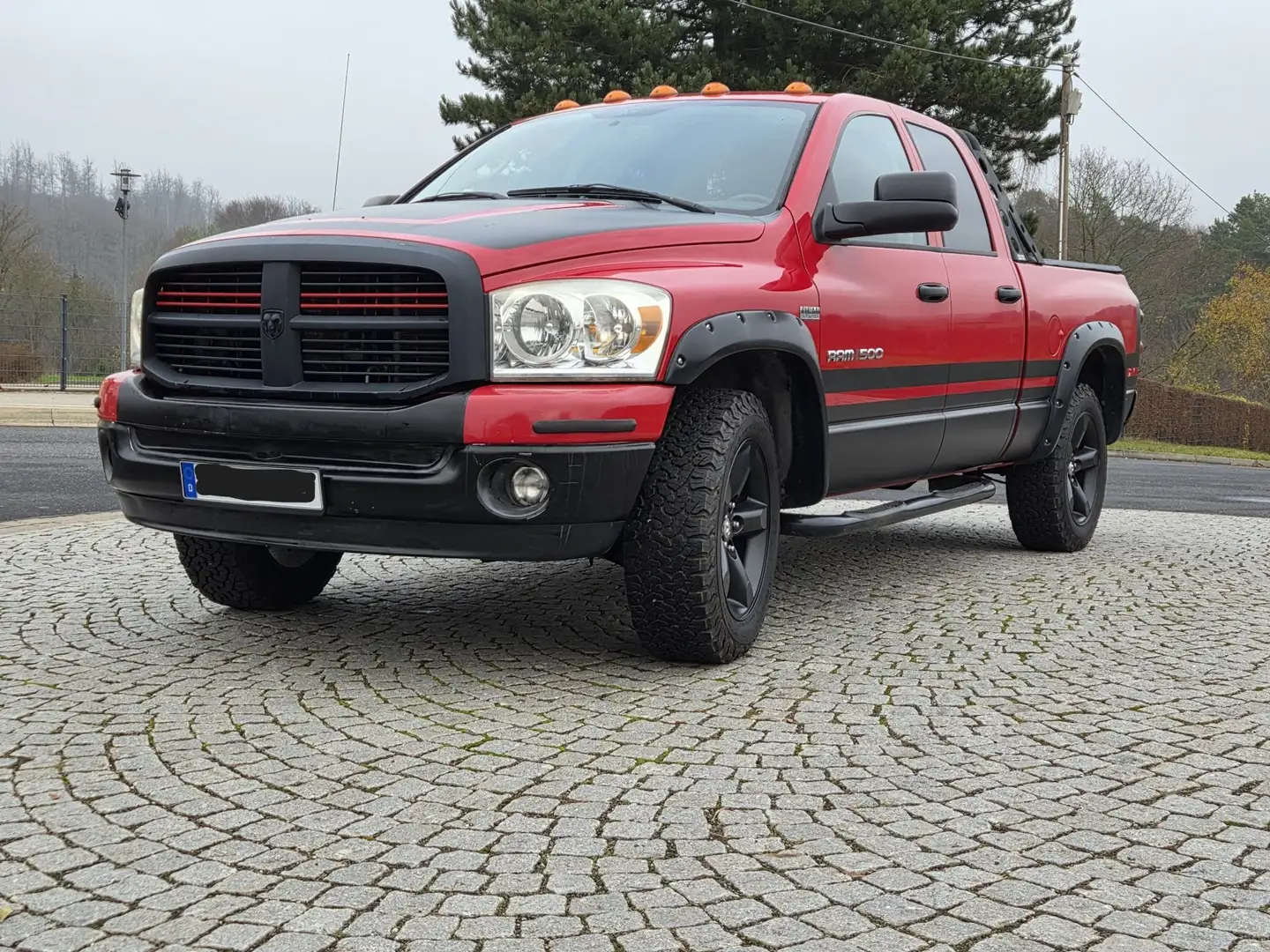 Dodge RAM Bj. 2007, 4x4, 5,7 HEMI, Benzin / LPG (Prins) Червоний - 1