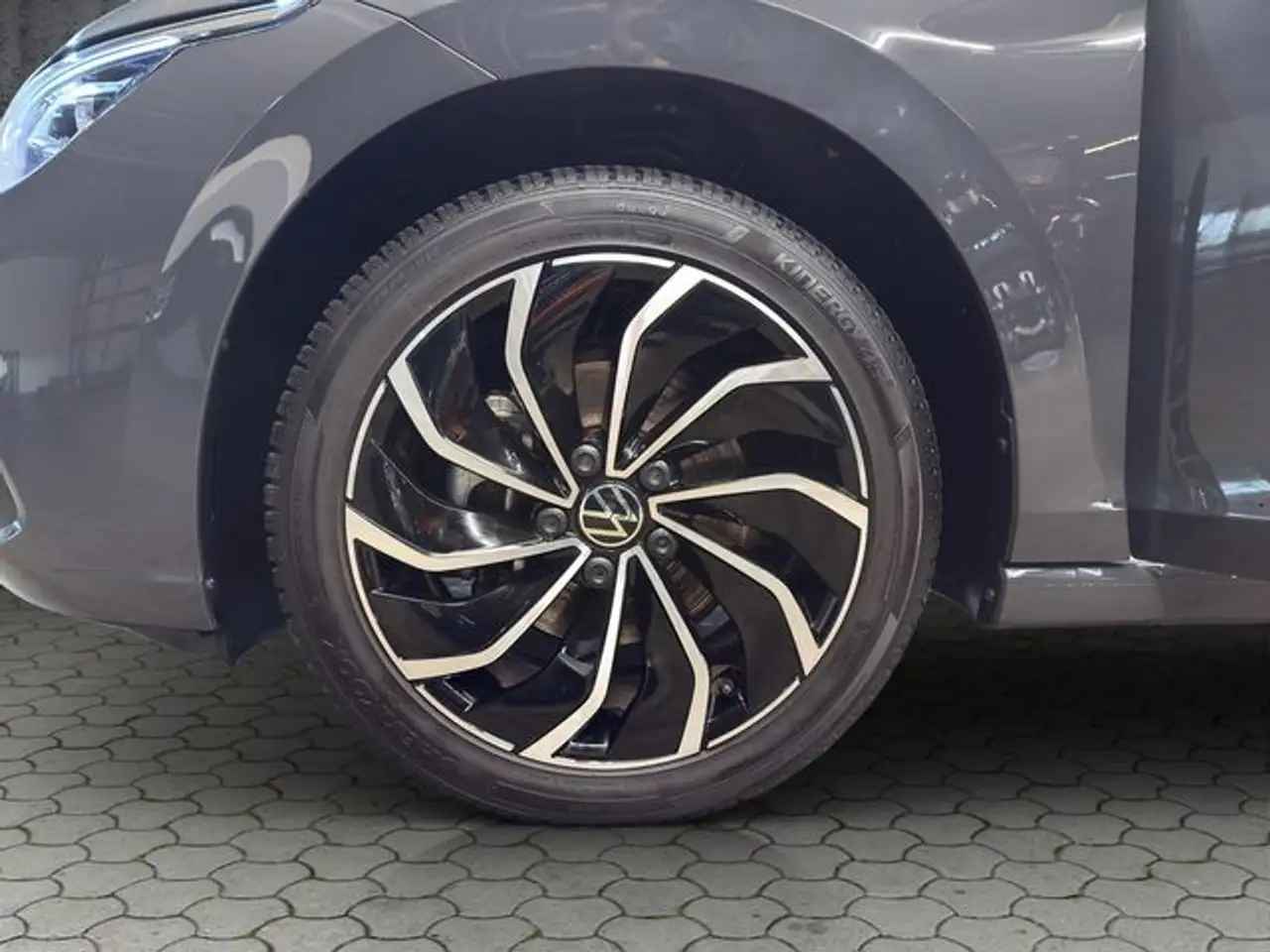 Volkswagen Golf 1.5 TSI Style LED+SHZ+Kamera+PDC 23