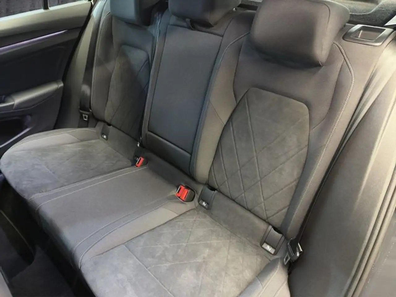 Volkswagen Golf 1.5 TSI Style LED+SHZ+Kamera+PDC 17