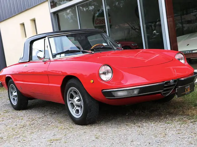 Alfa Romeo Spider 2000 "coda tronca"