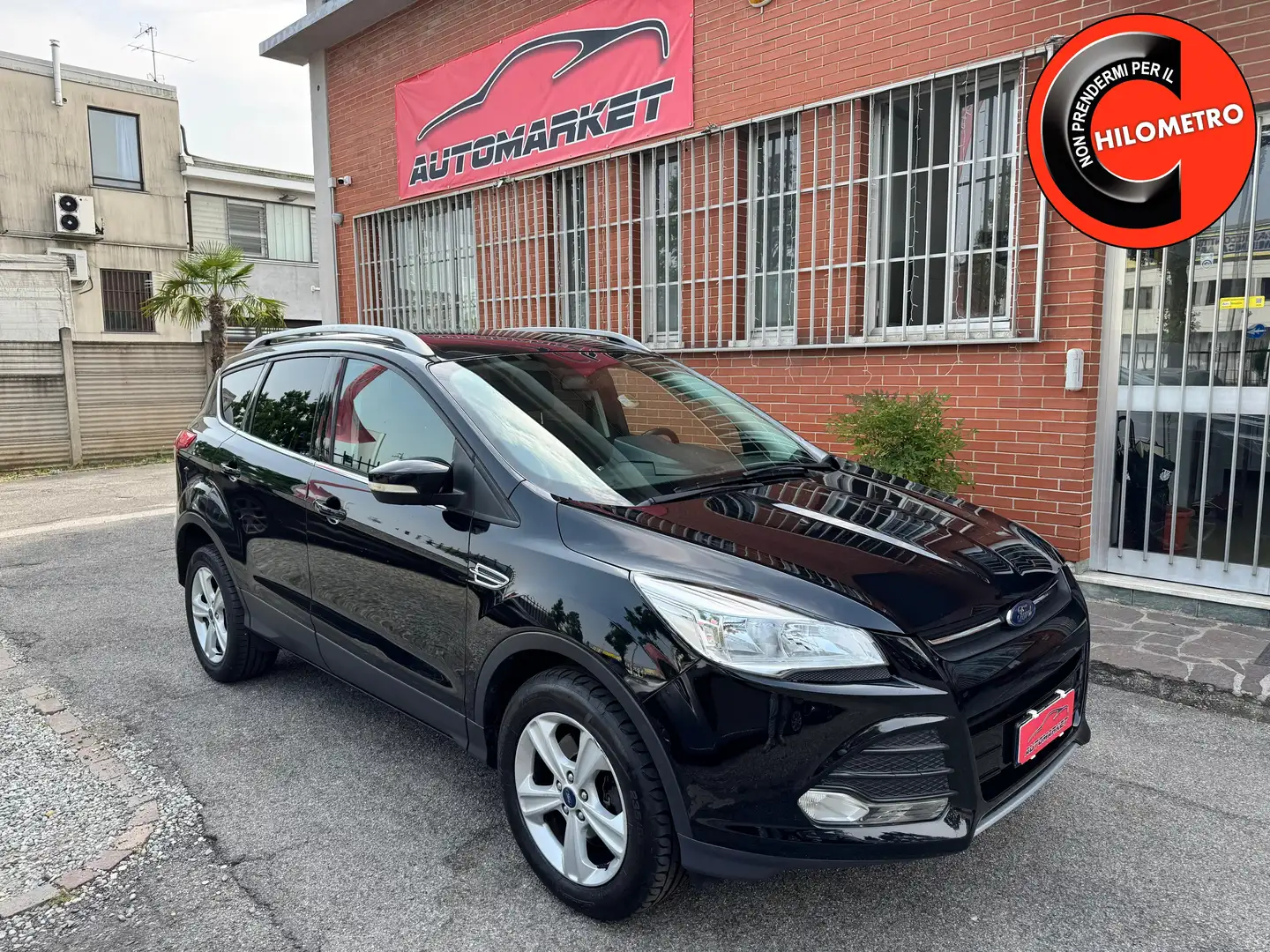 Ford Kuga 2.0 tdci 120cv Titanium 2wd Noir - 1