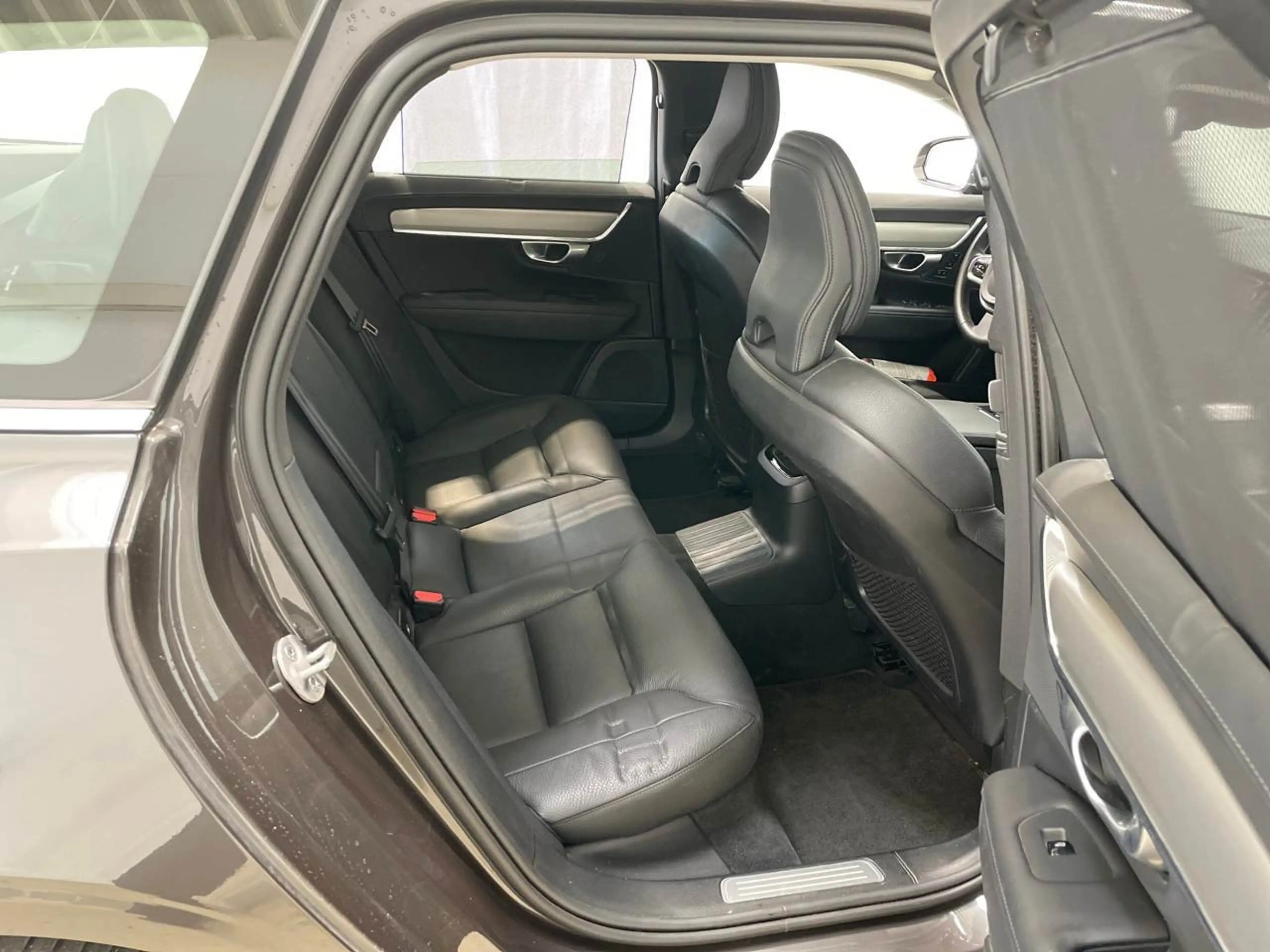 Volvo V90 V 90 T6 Twin Engine AWD Plus Bright Plug-In — photo 11