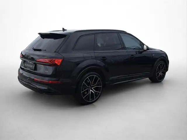 Audi Q7 view 19