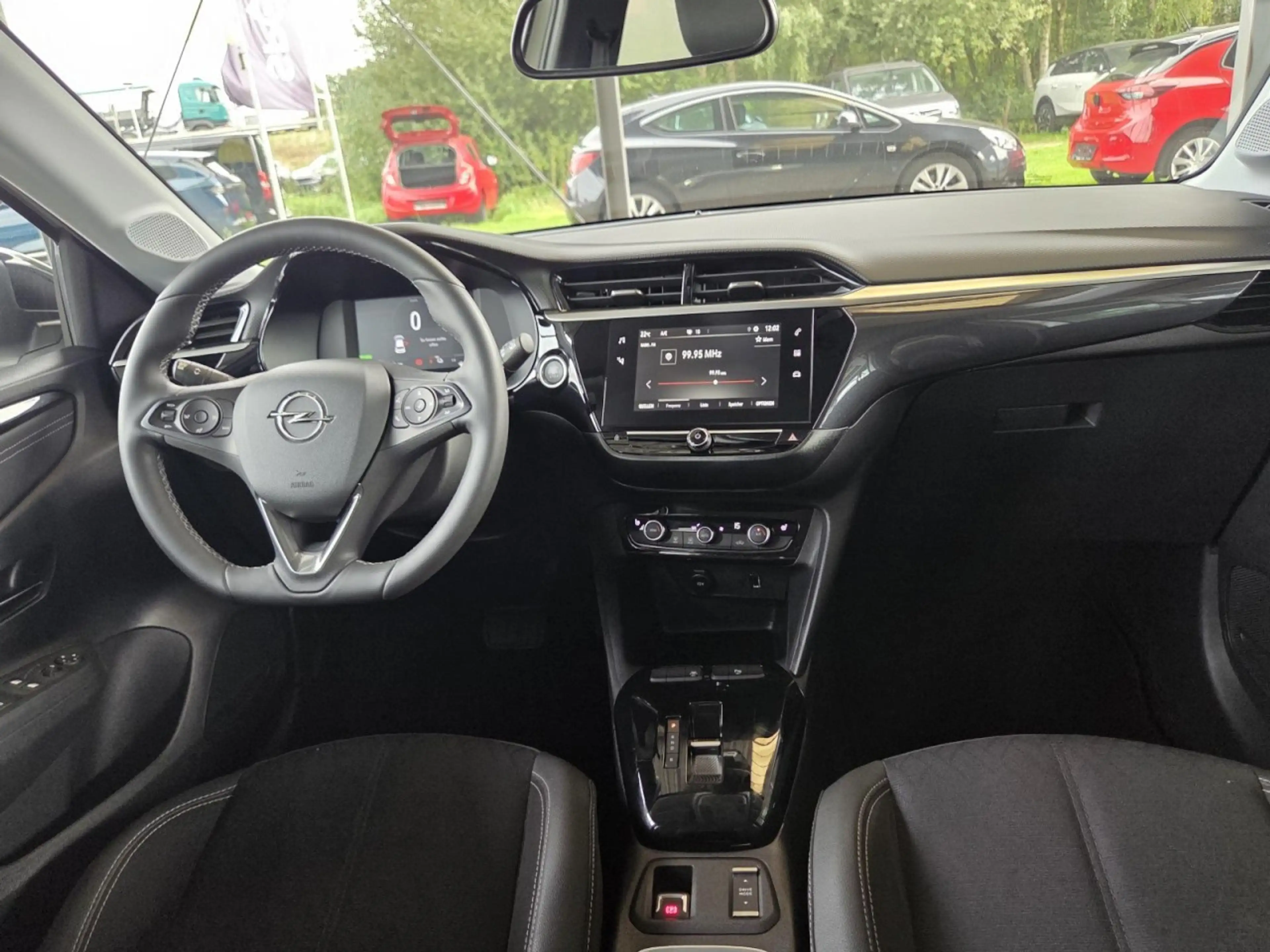 Opel Corsa-e **Sitzheizung/PDC/Allwetter** — photo 11