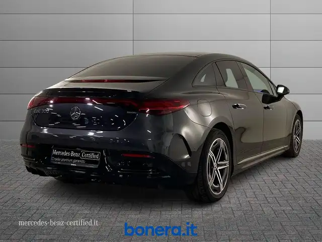 Mercedes-Benz EQE view 3