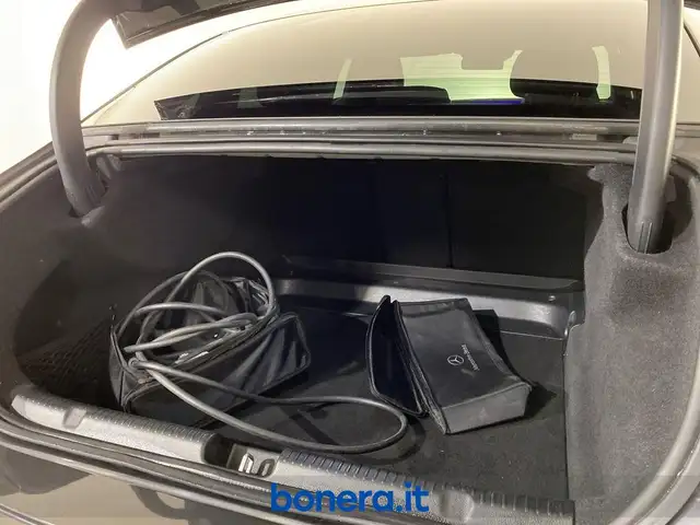 Mercedes-Benz EQE view 9