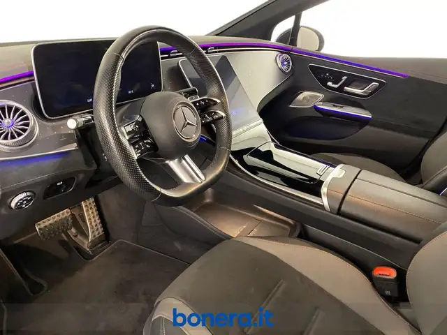 Mercedes-Benz EQE view 10