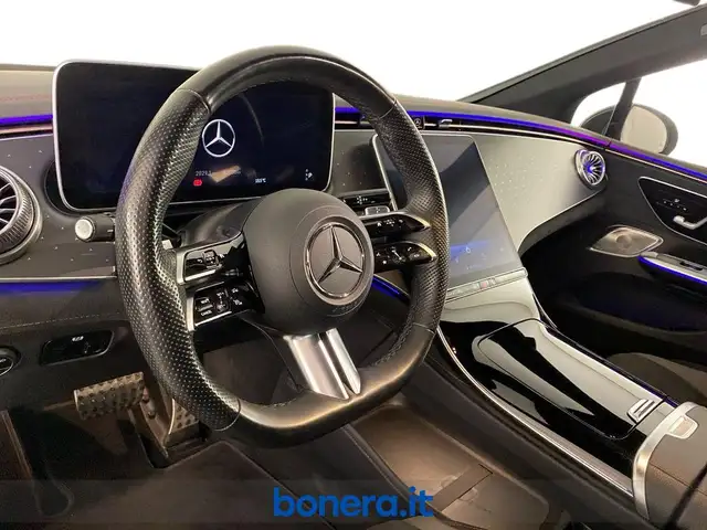 Mercedes-Benz EQE view 12