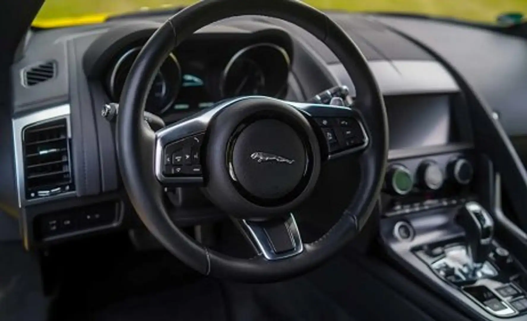 Jaguar F-Type F-Type Coupe 3,0-Liter-V6-Kompressor Sárga - 2