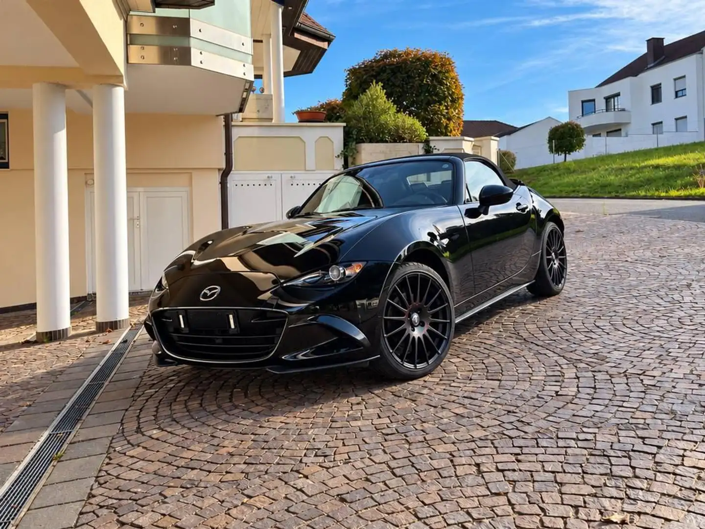 Mazda MX-5 MX-5 G160 Revolution Revolution Schwarz - 2