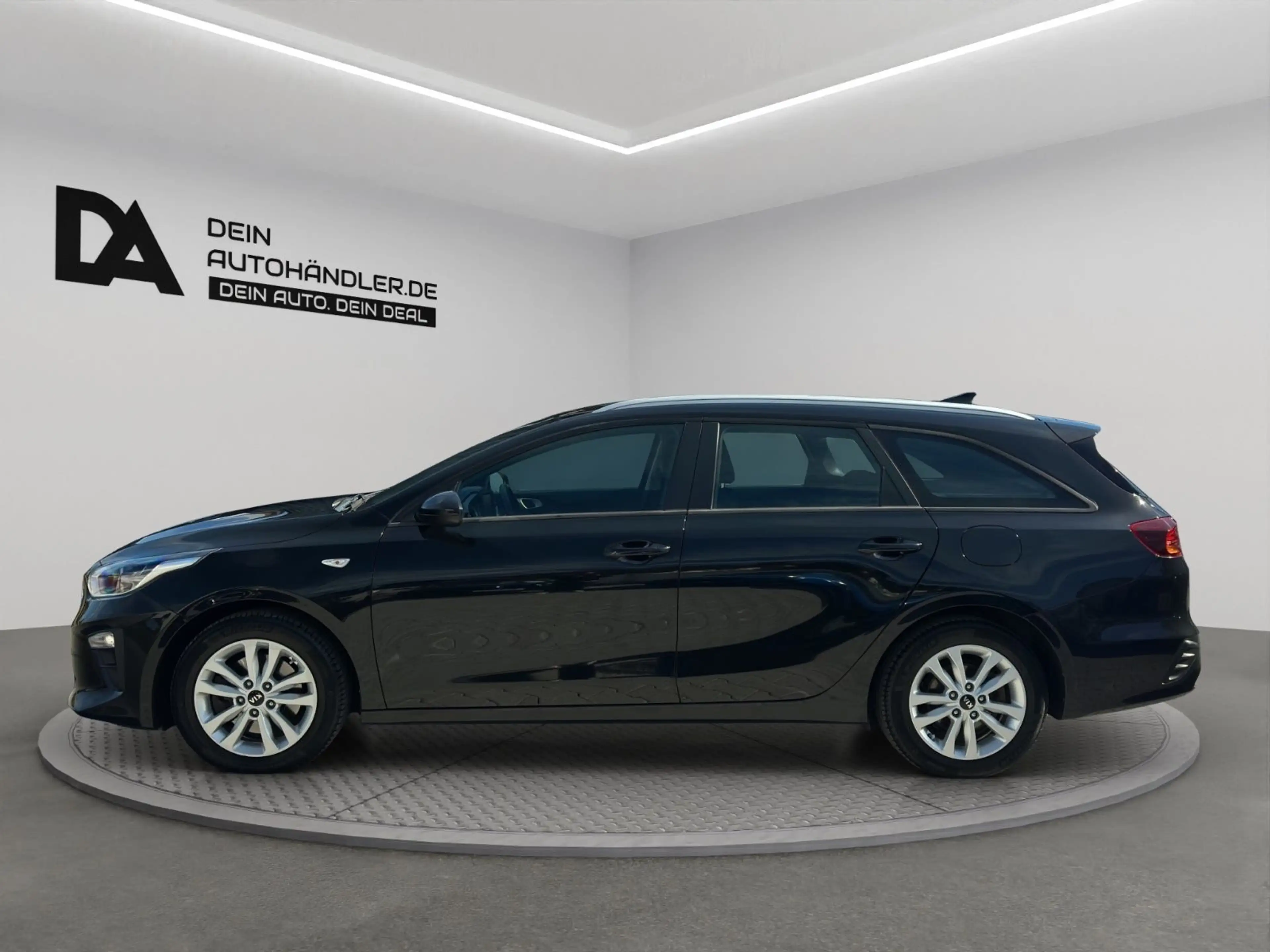 Kia Ceed SW / cee'd SW 1.0 T-GDI Vision*LED* — photo 3