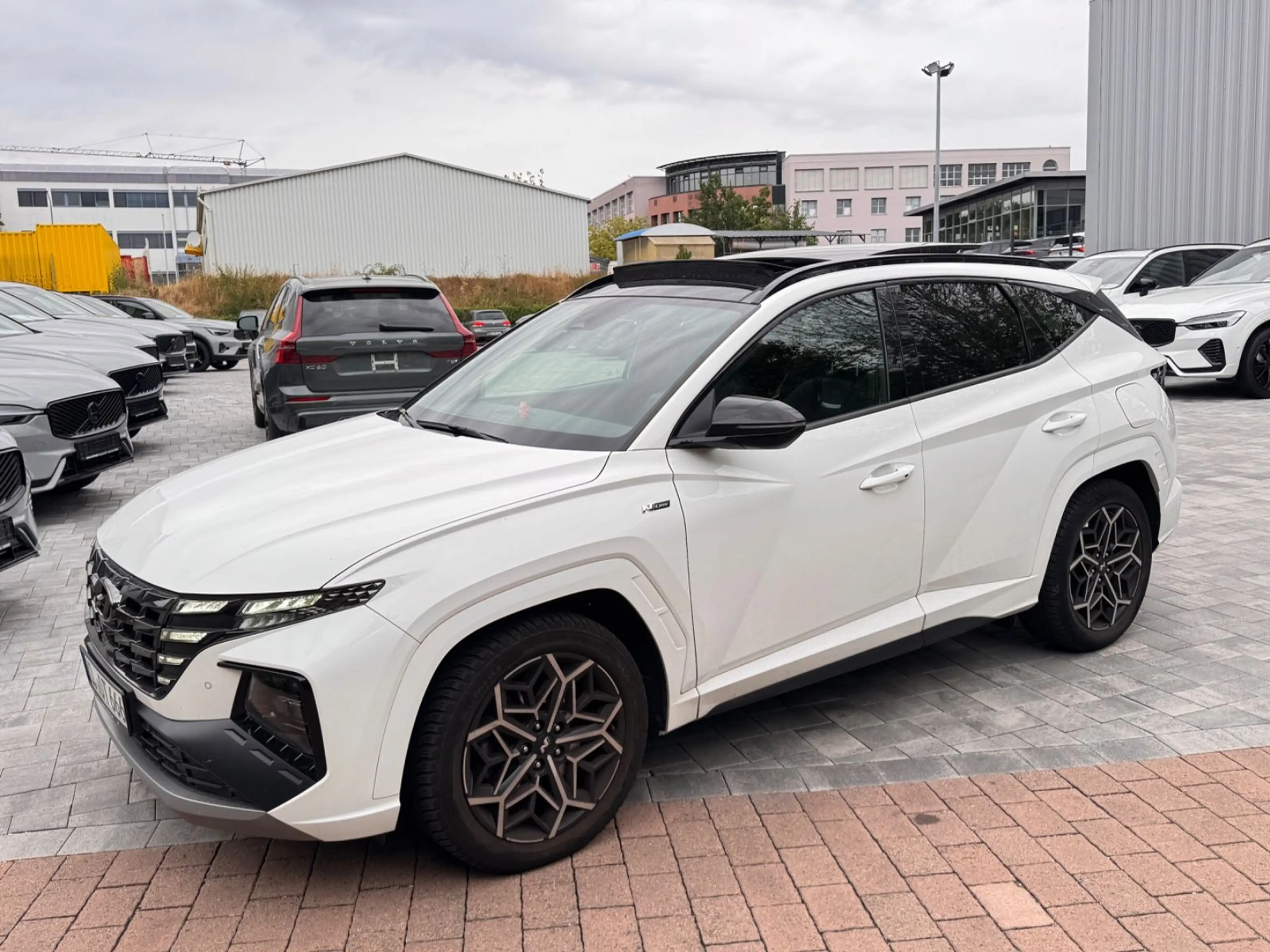 Hyundai TUCSON N-LINE AWD +PANO+T-LEDER+NAVI+AUTO — photo 4