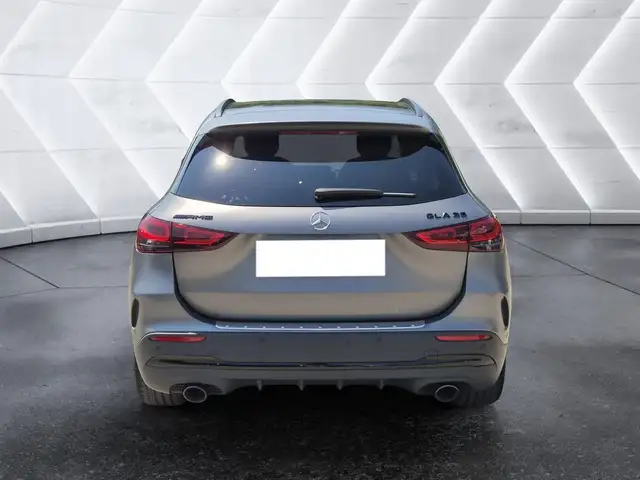 Mercedes-Benz Gla Class view 3