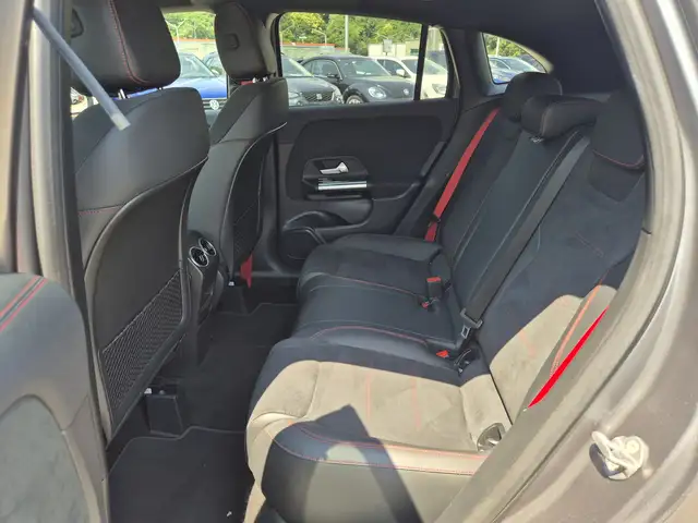Mercedes-Benz Gla Class view 7