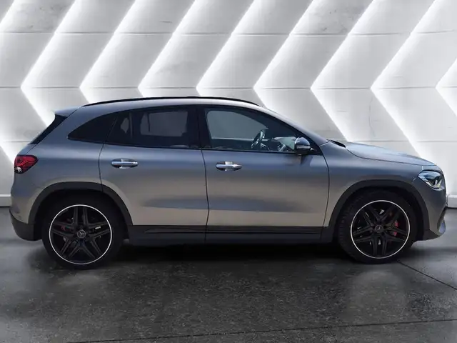 Mercedes-Benz Gla Class view 5