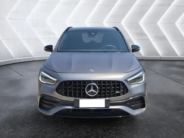 Mercedes-Benz Gla Class view 2