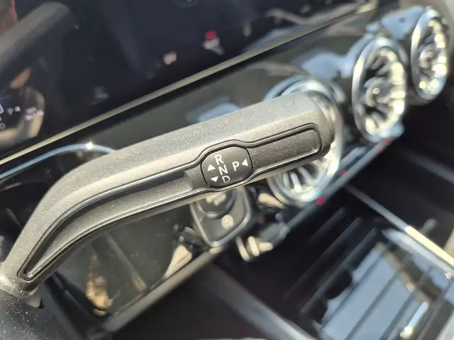 Mercedes-Benz Gla Class view 10