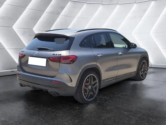 Mercedes-Benz Gla Class view 4