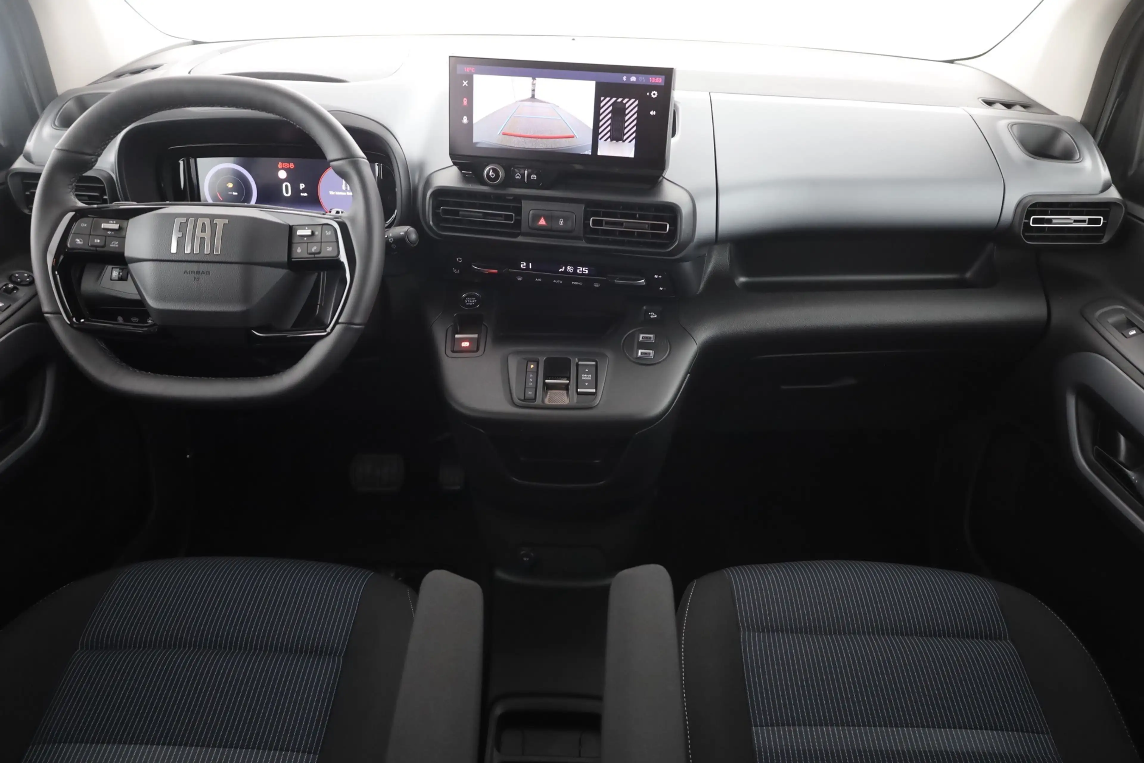 Fiat Doblo Maxi 1.5 BlueHDi Aut. LED Navi 7-Sitzer — photo 9