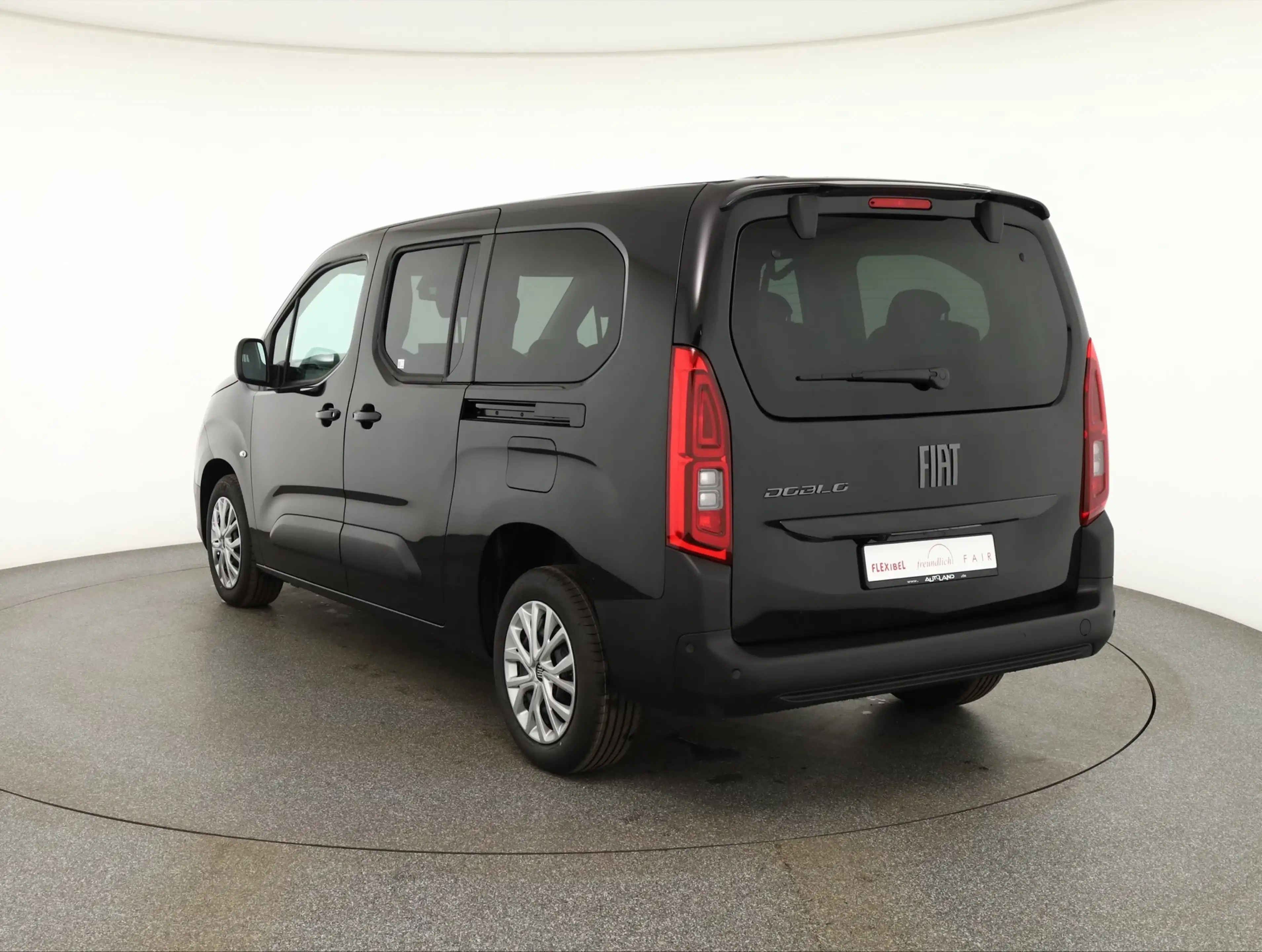 Fiat Doblo Maxi 1.5 BlueHDi Aut. LED Navi 7-Sitzer — photo 3