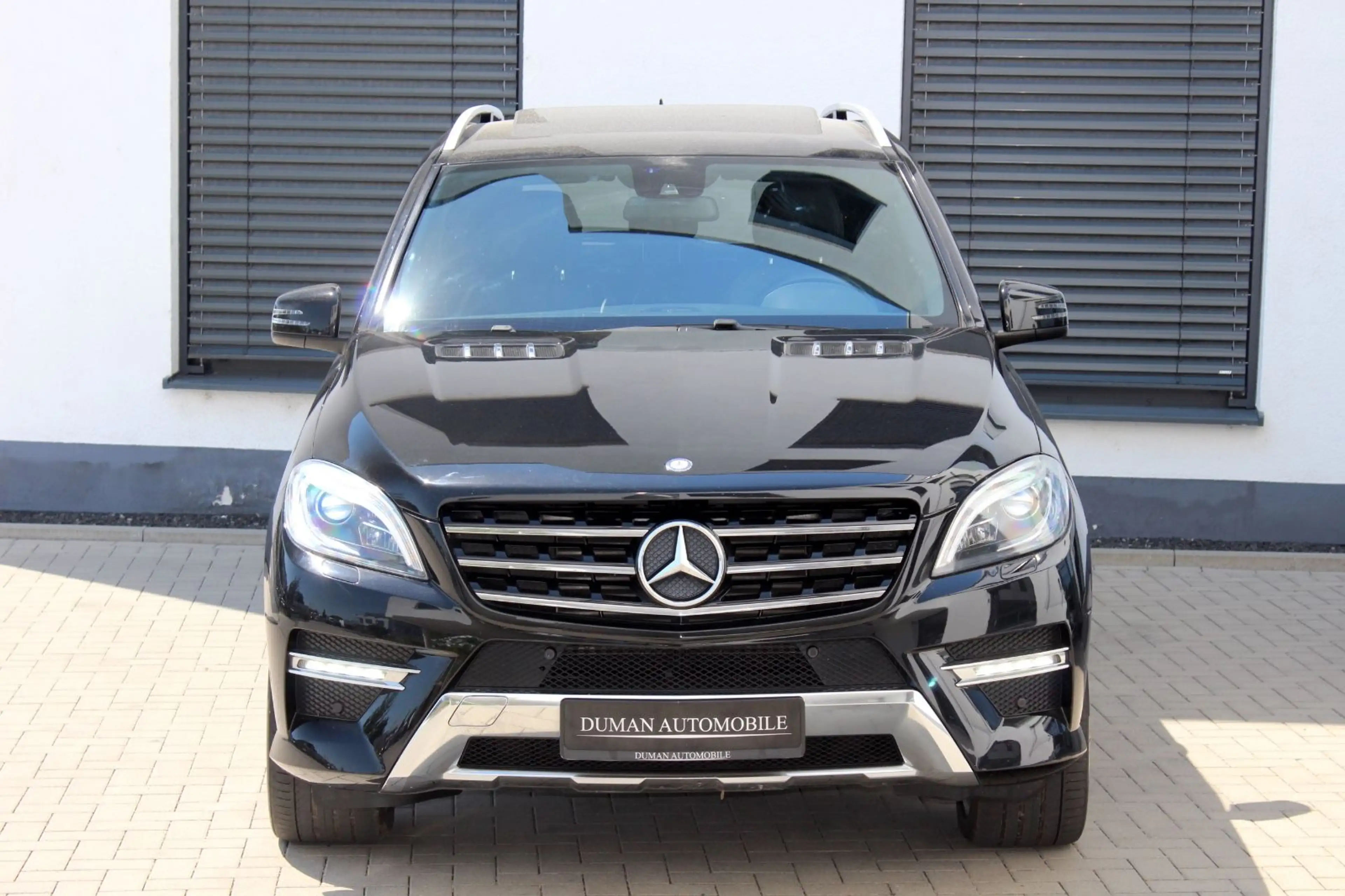 Mercedes-Benz ML 350 BT 4M AMG-PAKET PANO AHK KAMERA 21 ZOLL — photo 2