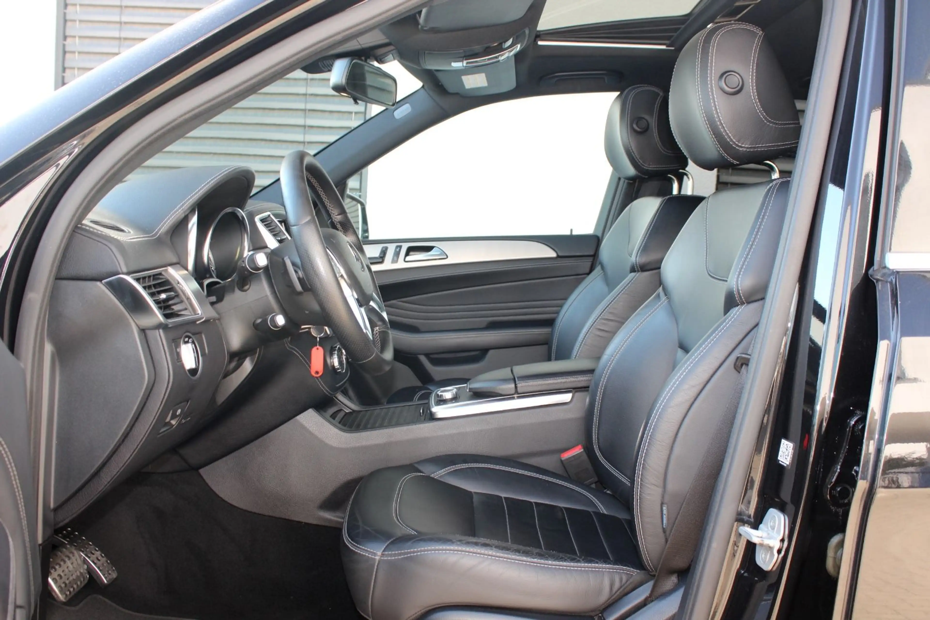 Mercedes-Benz ML 350 BT 4M AMG-PAKET PANO AHK KAMERA 21 ZOLL — photo 7