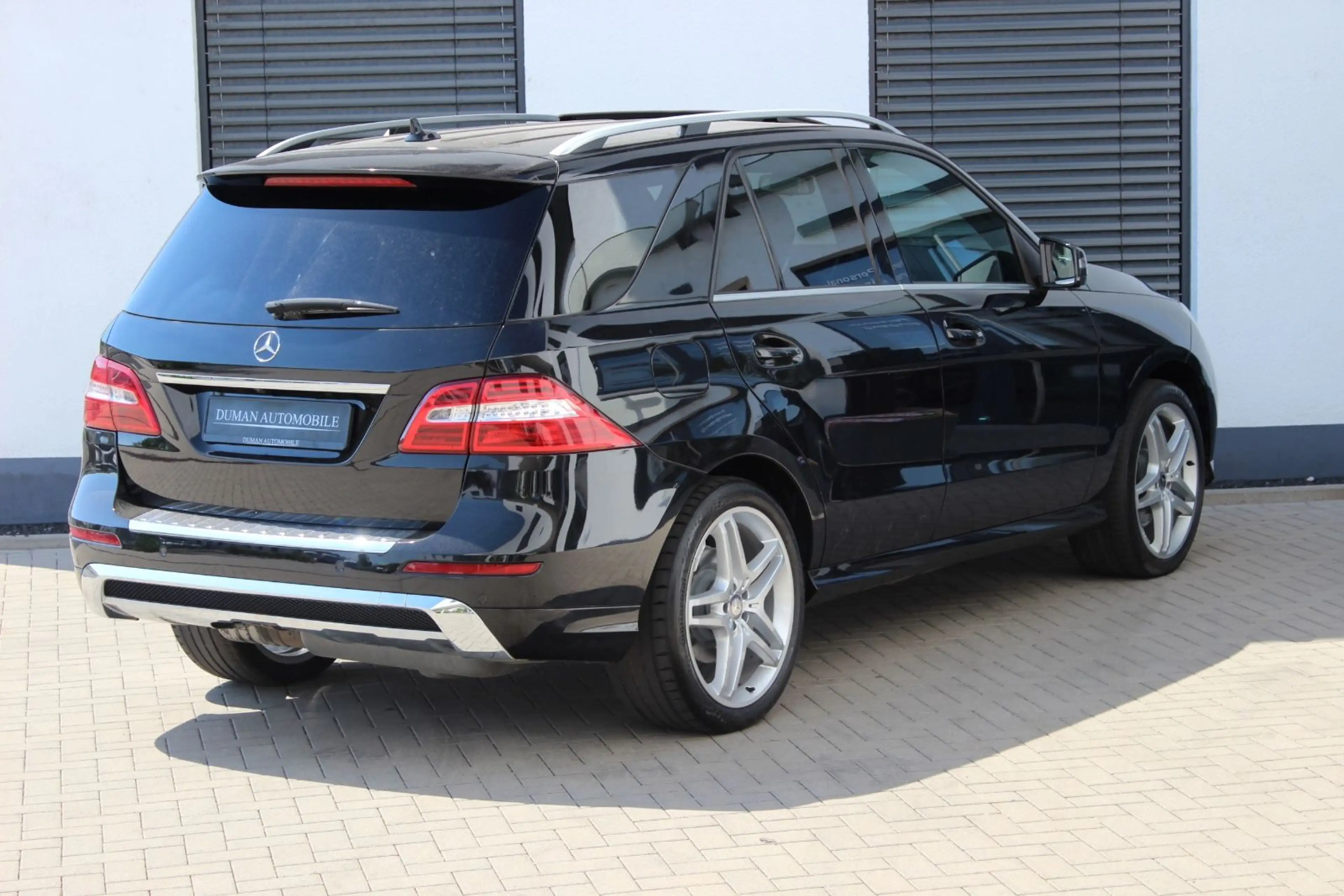 Mercedes-Benz ML 350 BT 4M AMG-PAKET PANO AHK KAMERA 21 ZOLL — photo 5