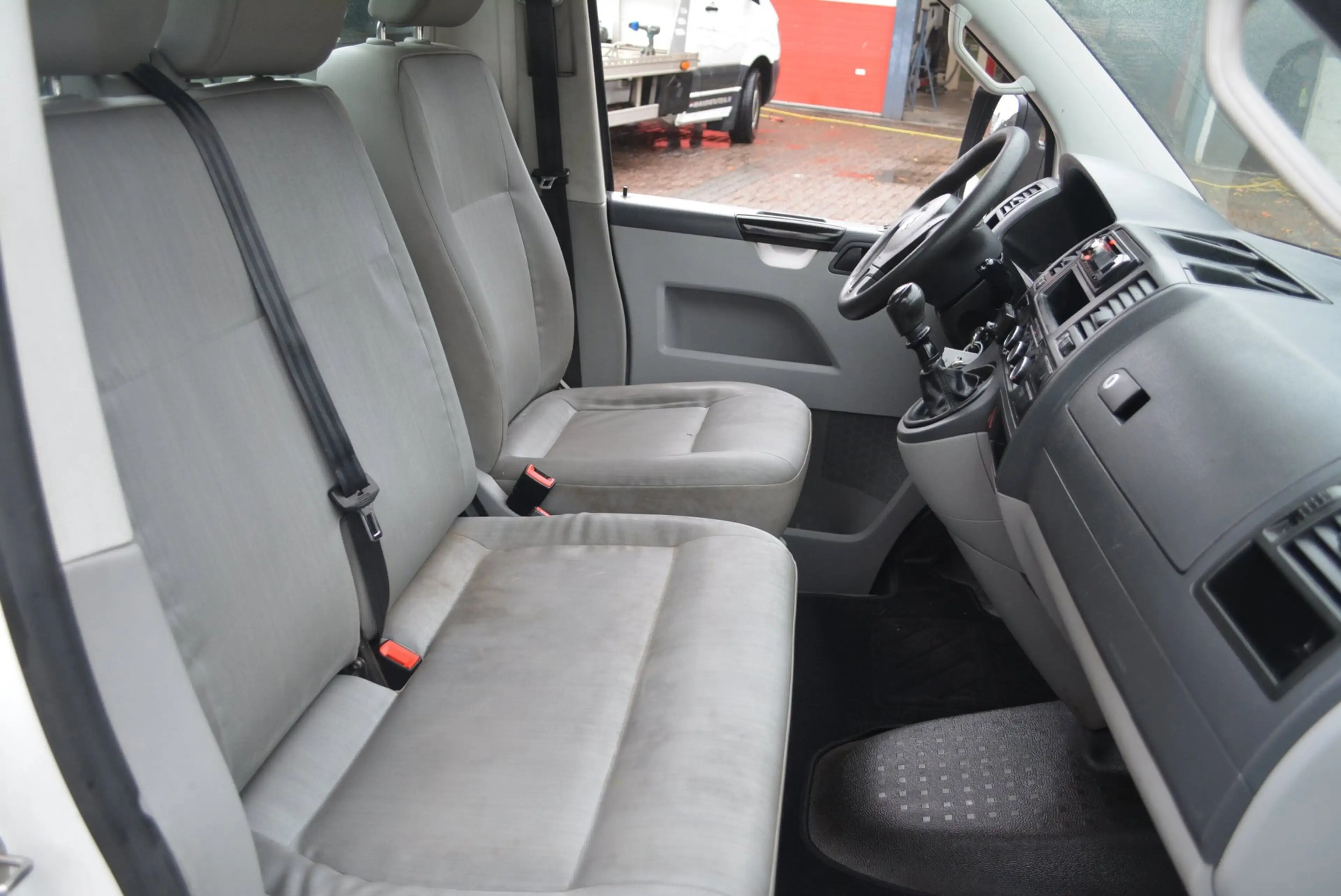 Volkswagen Transporter 2.0 TDI L1H1 Kipper, kieper, pick-up — photo 12