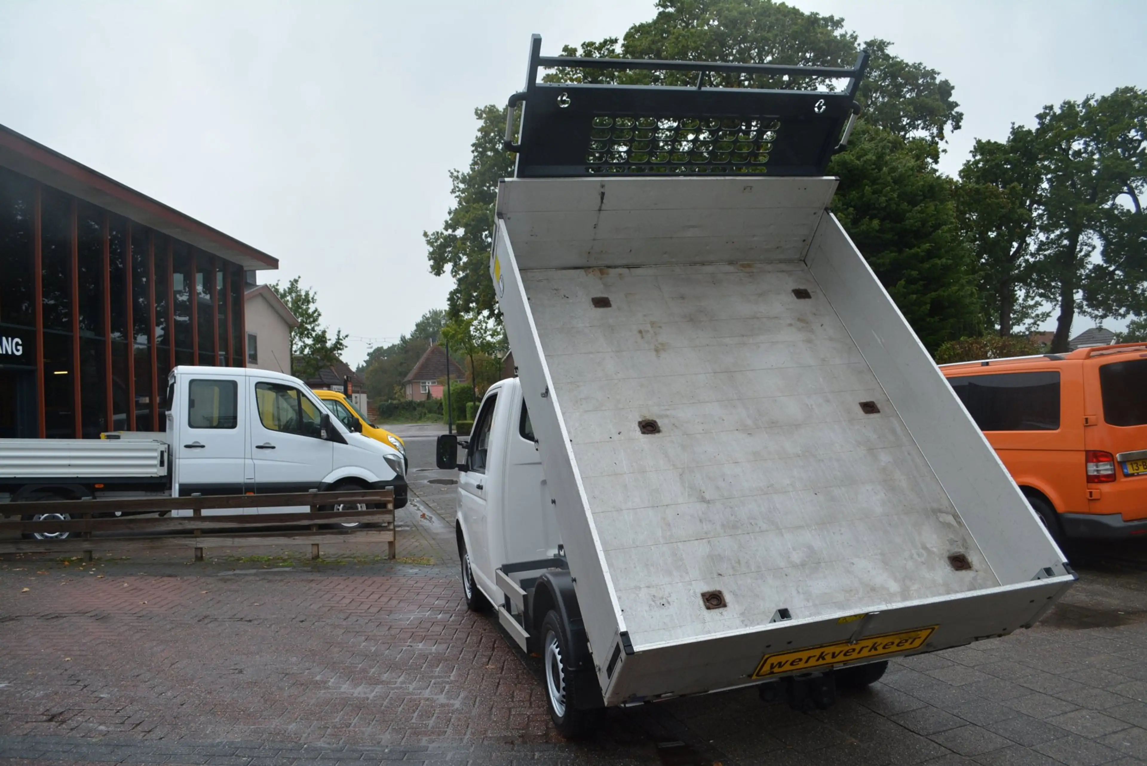 Volkswagen Transporter 2.0 TDI L1H1 Kipper, kieper, pick-up — photo 4