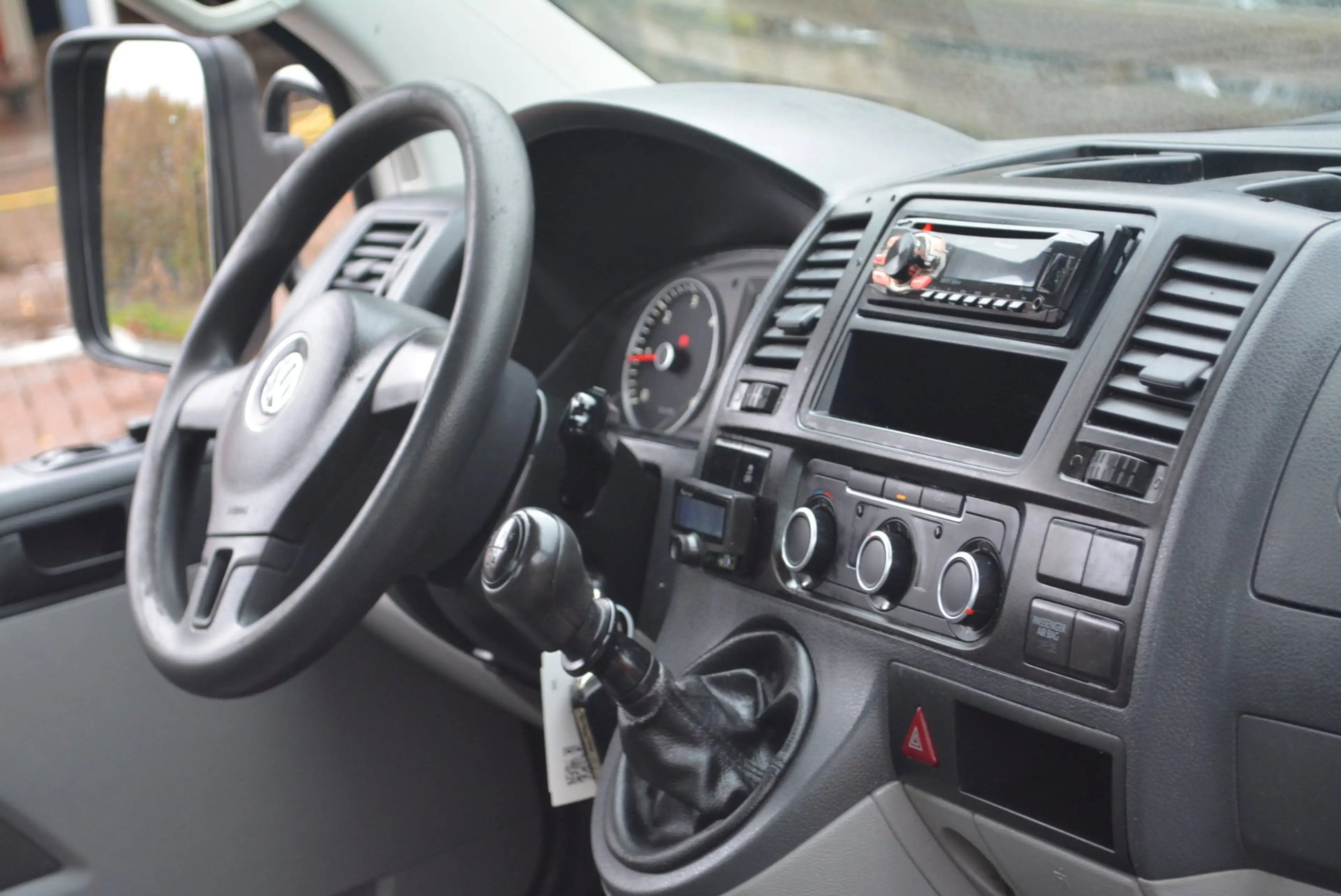 Volkswagen Transporter 2.0 TDI L1H1 Kipper, kieper, pick-up — photo 14