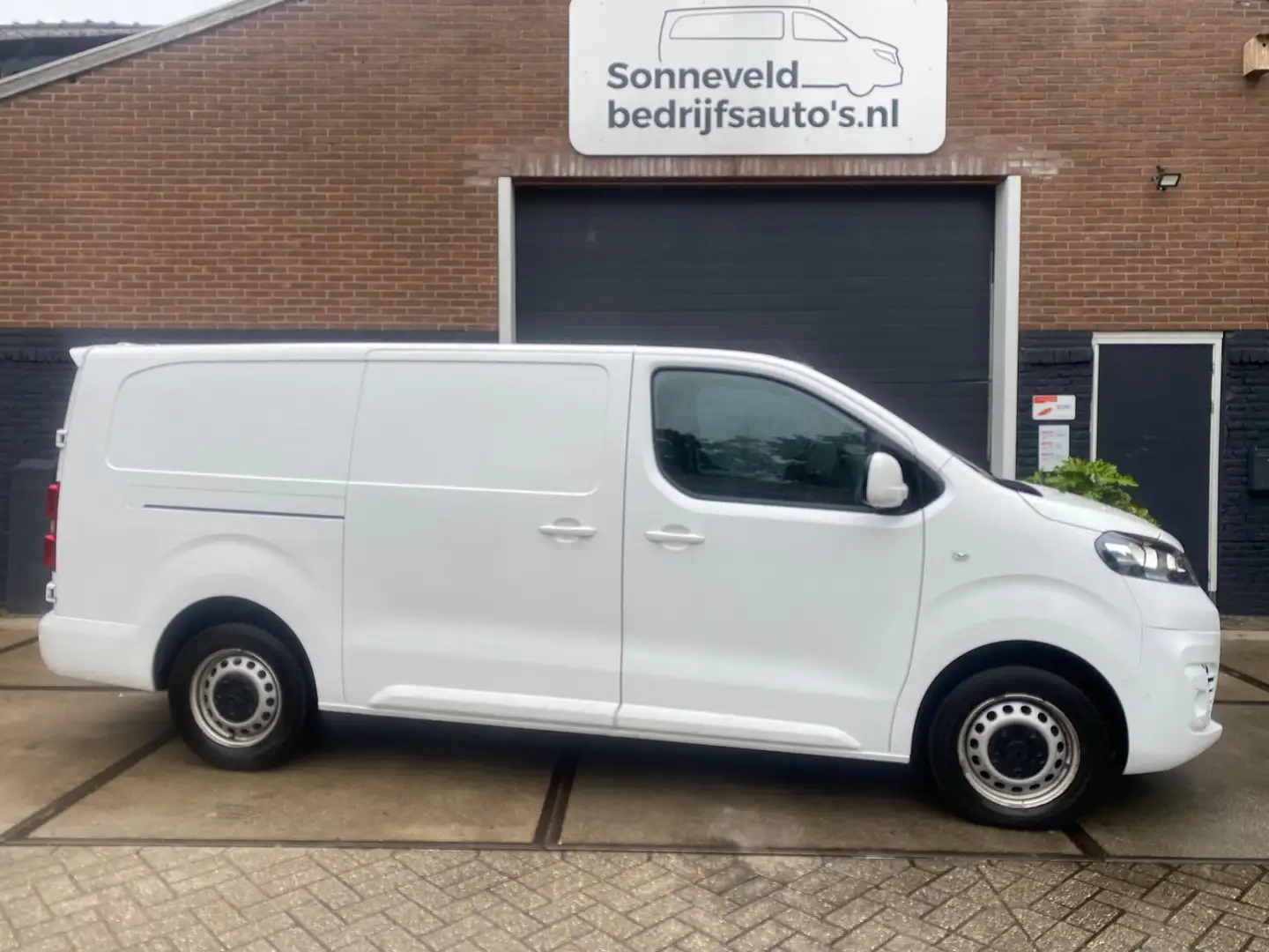 Opel Vivaro 2.0 CDTI L3 Selection camera, carplay, cruise, 3pe Weiß - 2