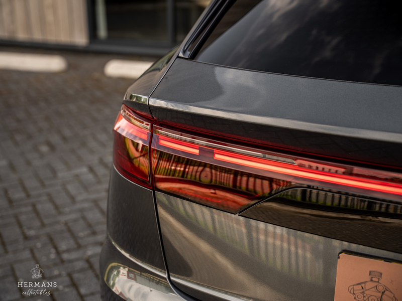 Audi Q8 60 TFSI e quattro Pro Line S Competition / Pano / — photo 11