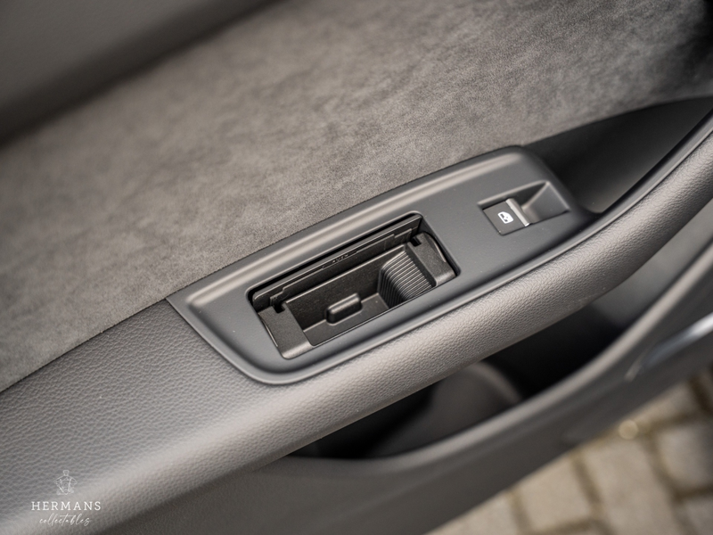 Audi Q8 60 TFSI e quattro Pro Line S Competition / Pano / — photo 31