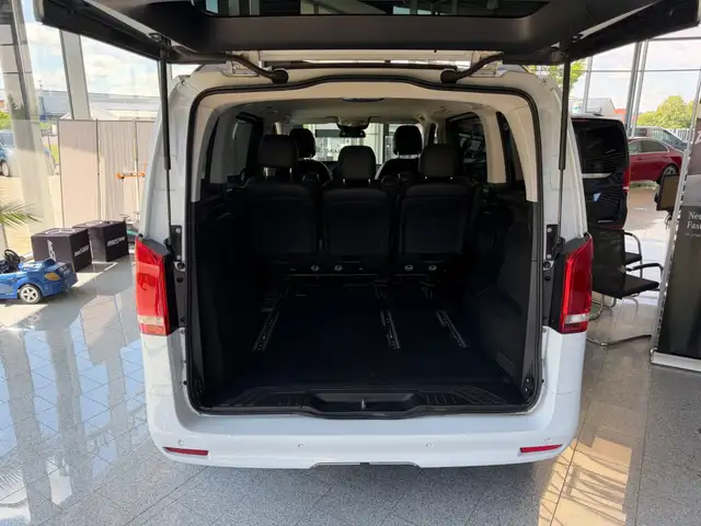 Mercedes-Benz Vito view 14